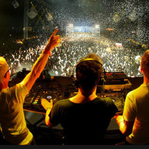 Above & Beyond NYE 2009/10 Pic